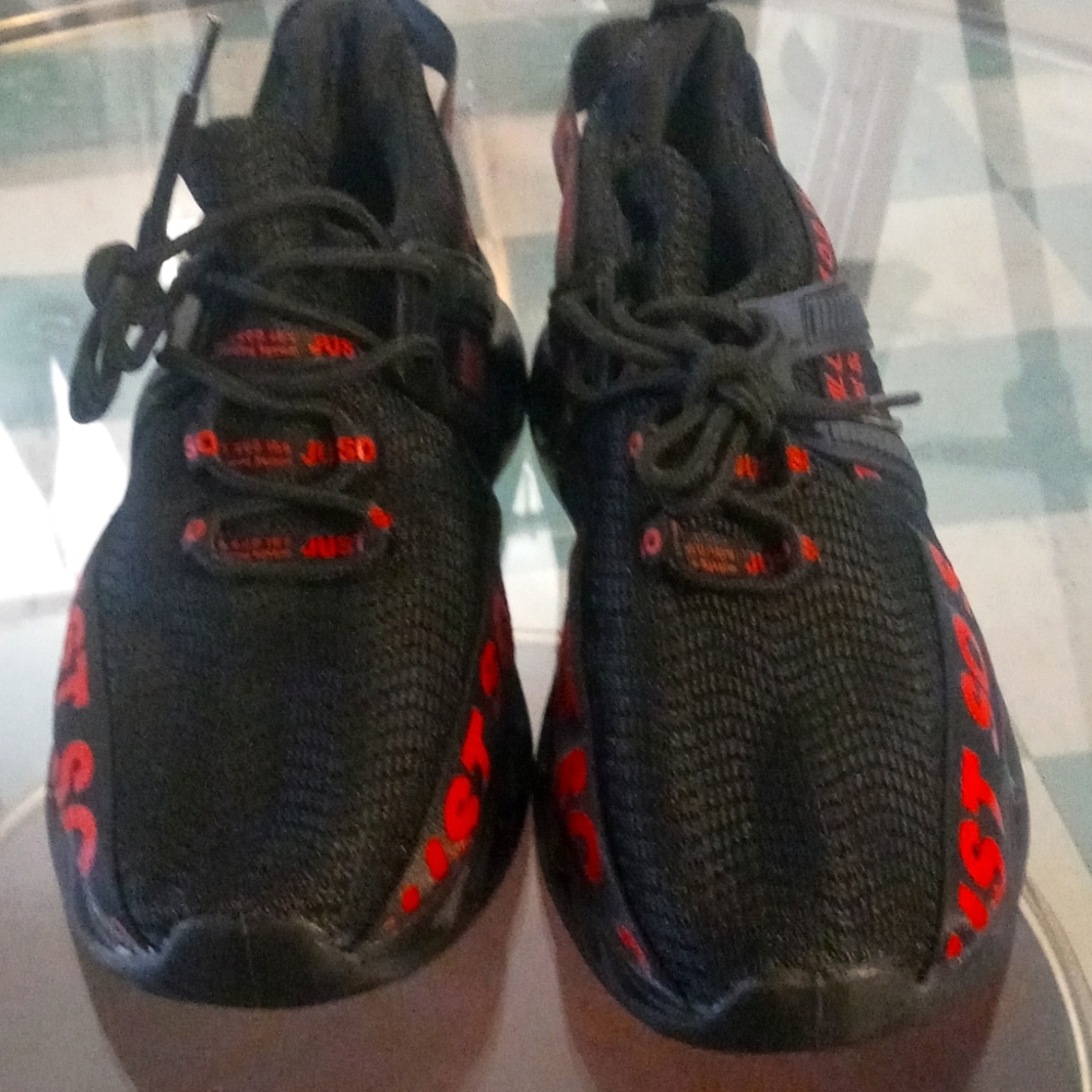 NEW Running/walking shoes(UNISEX)